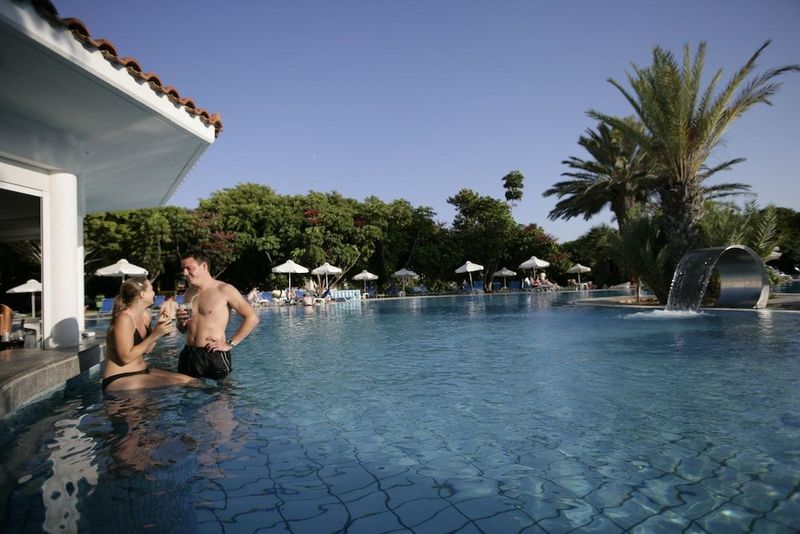 Avanti Hotel - Image 1