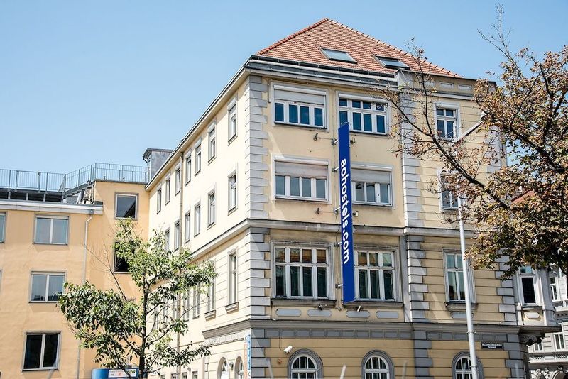 a&o Wien Stadthalle - Image 7