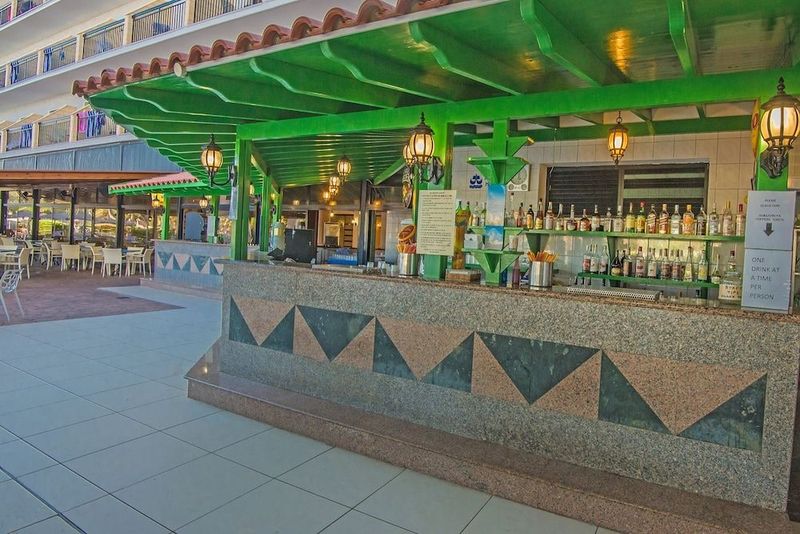 Tsokkos Gardens Hotel - Image 8