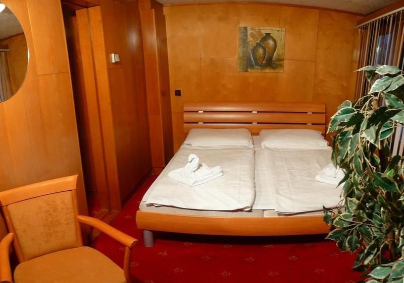 Botel Albatros - Image 4