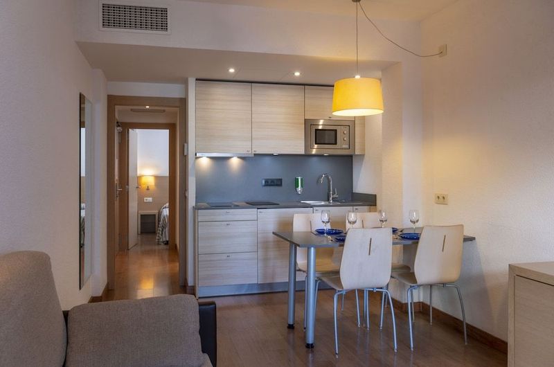 Almirall Apartaments - Image 4