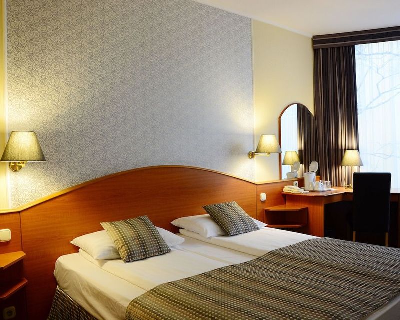 Hotel Orion Varkert - Image 7