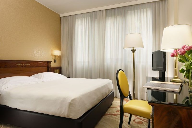 UNAHOTELS Scandinavia Milano - Image 8