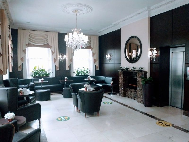 Edward Hotel Paddington - Image 4