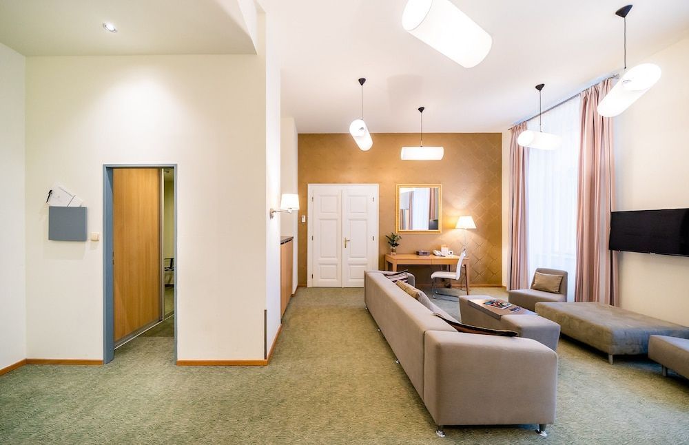 Grandium Prague (ex Yasmin Hotel) - Image 4
