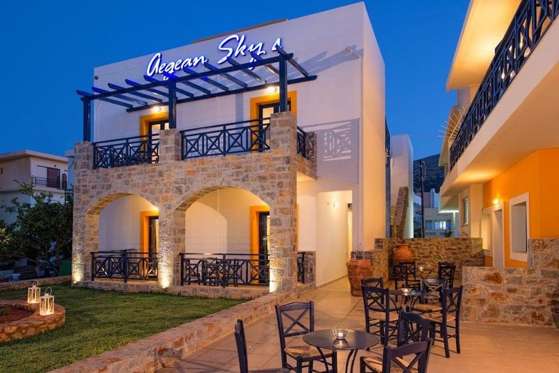 Aegean Sky Hotel & Suites - Image 9