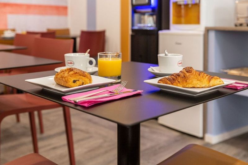 L'Alcove Hotel - Image 4