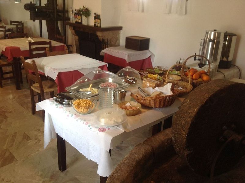 Oasis Guesthouse - Image 6