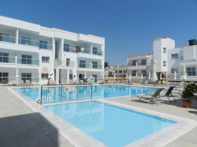 Evabelle Napa Hotel Apartments ligger nær stranden i Ayia Napa på Kypros, og har et stort hagebasseng.