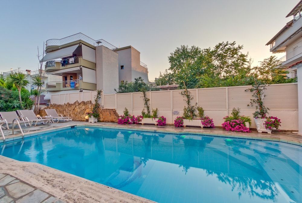 Alkyonis Hotel - Image 1