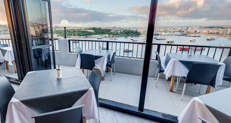 Sliema Marina Hotel - Image 8