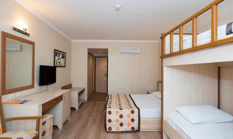 Hotel Stella Beach - Image 6
