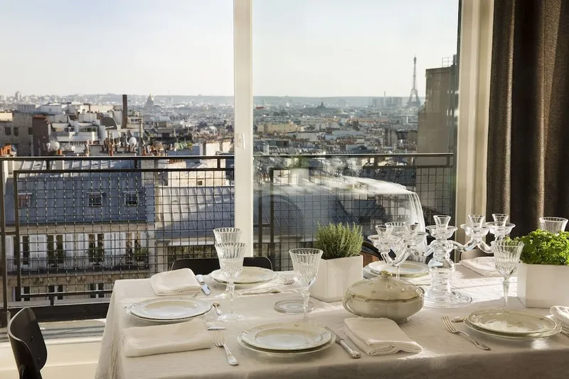 Hotel Le Chat Noir Design