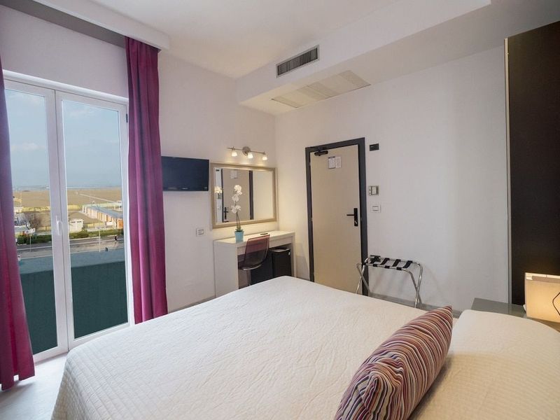 Levante - Image 10