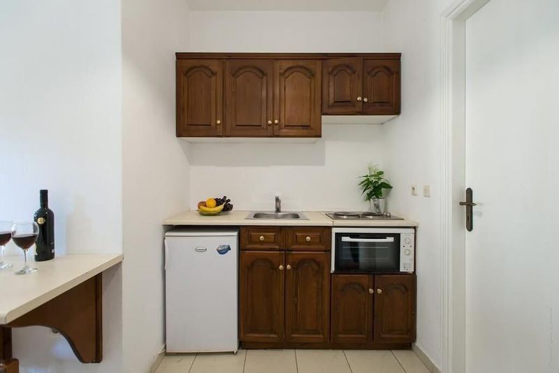 Philippos Hotel - Image 3