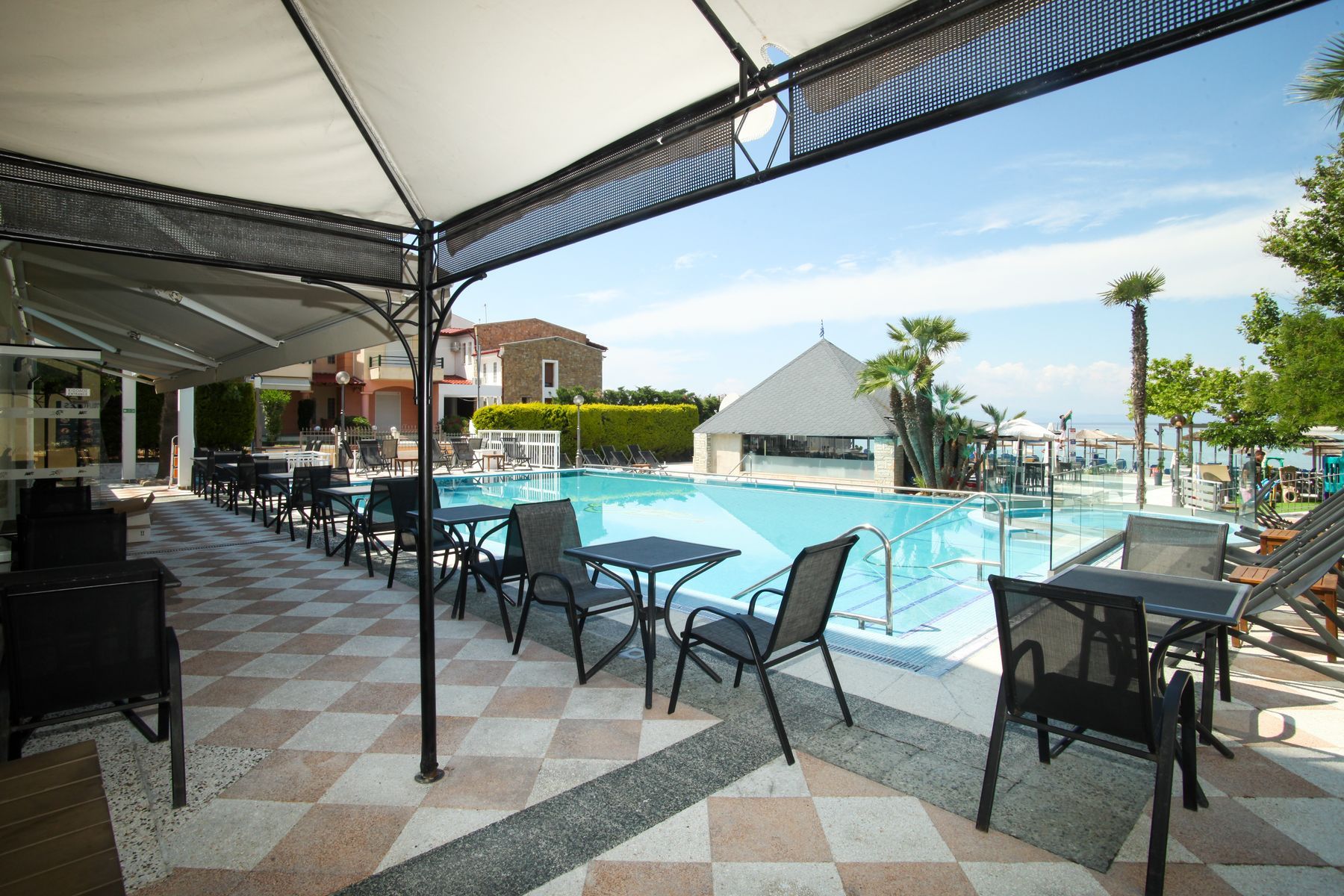 Naias Hotel - Image 2