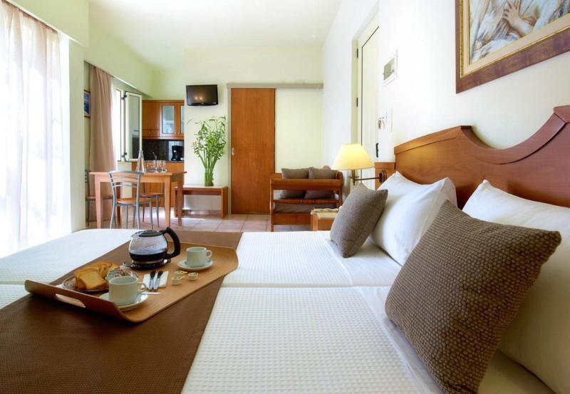 Elotis Suites - Image 5