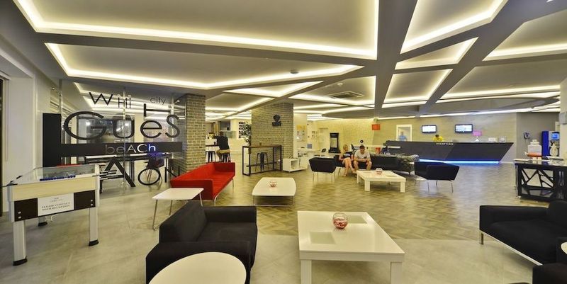White City Beach Hotel - Image 7