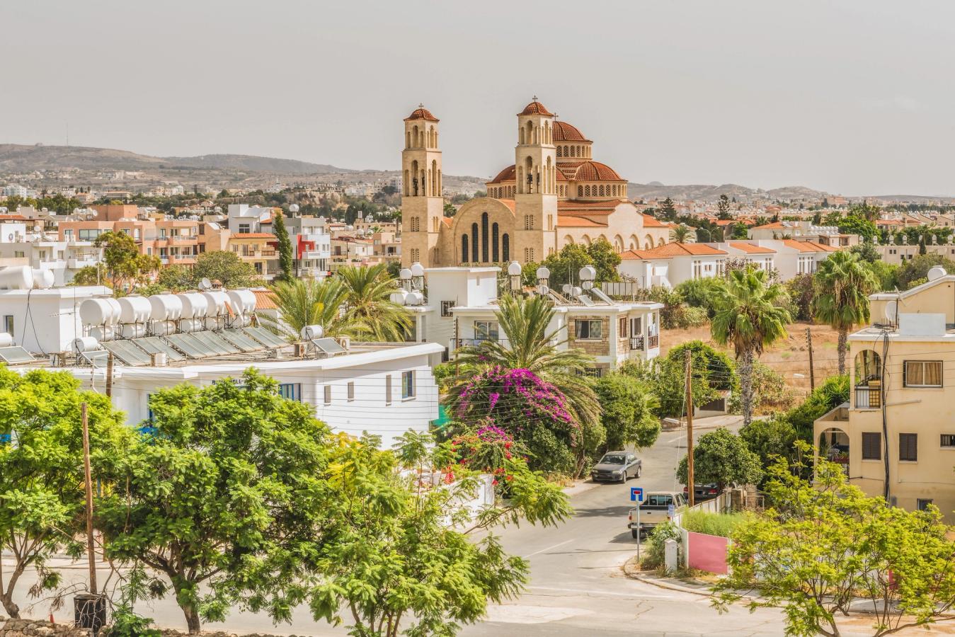 Utsikt over den vakre byen Pafos på Kypros som står på UNESCOs verdensarvliste