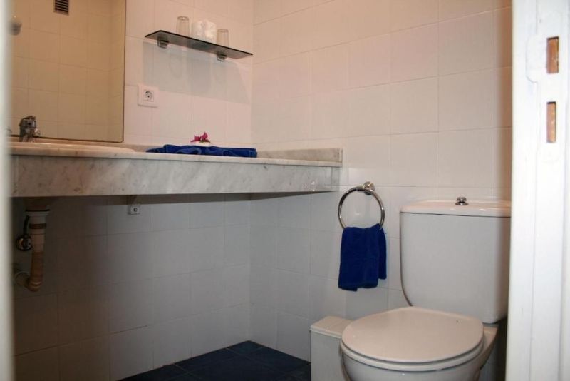 Costa Volcan Apartments - Image 8