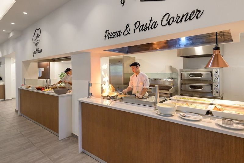 Olive Garden Hotel - Image 7