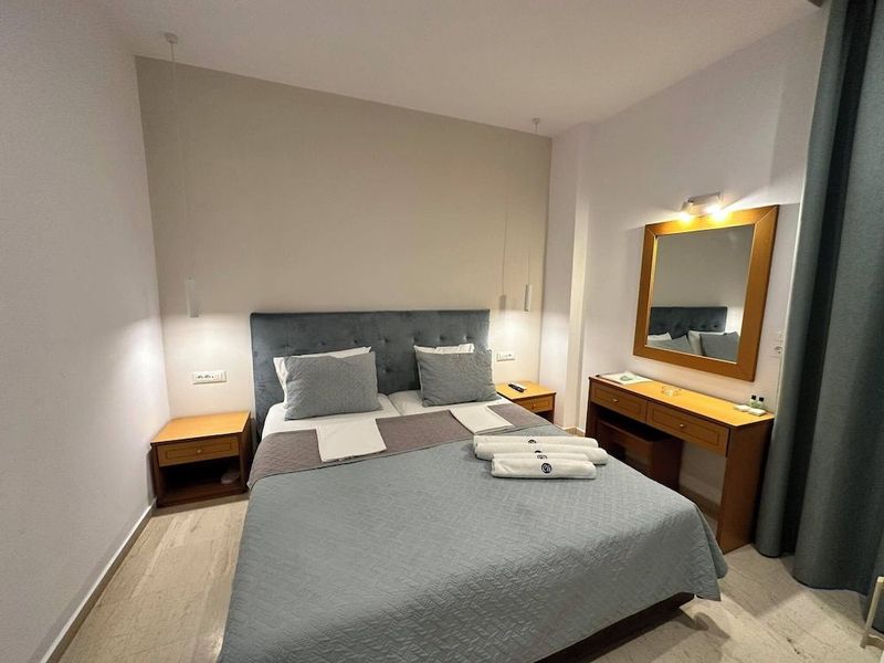 Castro Hotel - Image 3