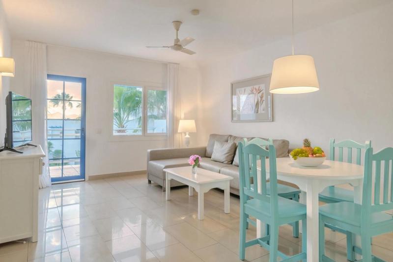 Apartamentos Parque Tropical - Image 4