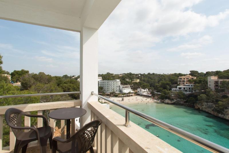 Hotel Pinos Playa - Image 9