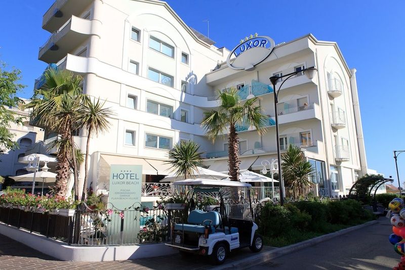 Hotel Luxor Beach - Image 3