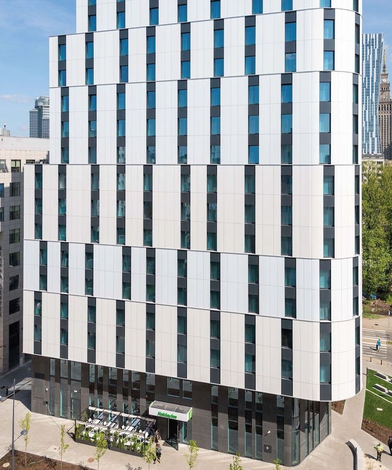 Holiday Inn Warsaw City Centre - Image 10