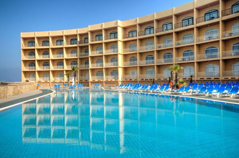 Paradise Bay Resort Hotel - Image 7