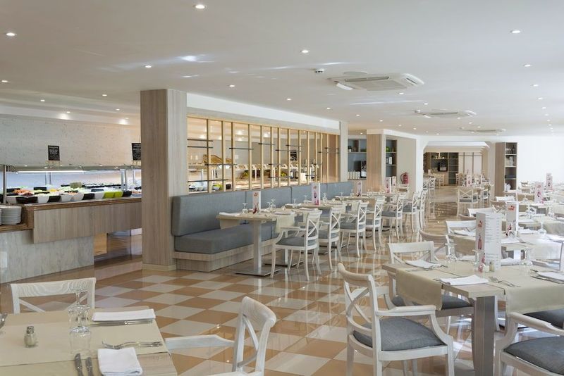 HSM S'Olivera Hotel & Apartments - Image 8