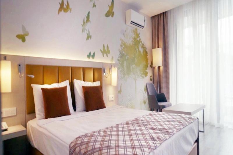 Club Aqua Plaza Hotel - Image 6