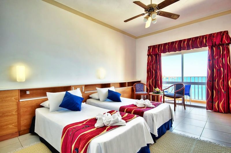 Paradise Bay Resort Hotel - Image 3