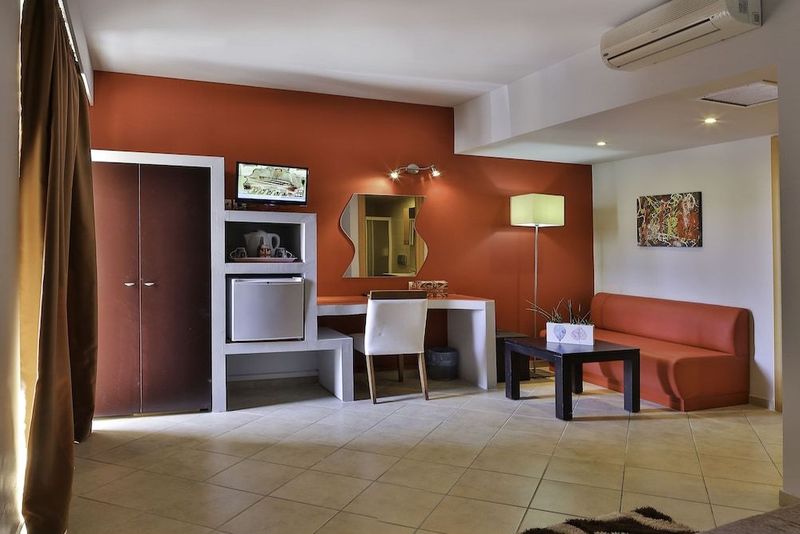 Diana Boutique Hotel - Image 2
