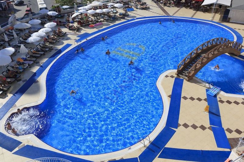 Diamond Hill Resort - Image 1