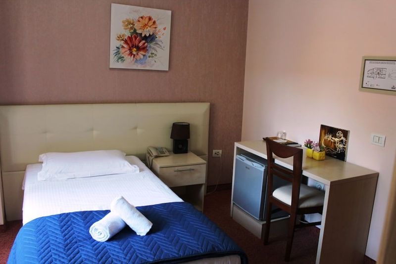 Signature Idea Hotel - Image 5