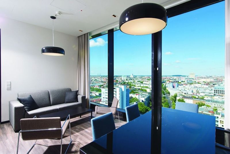 Hotel Riu Plaza Berlin - Image 6