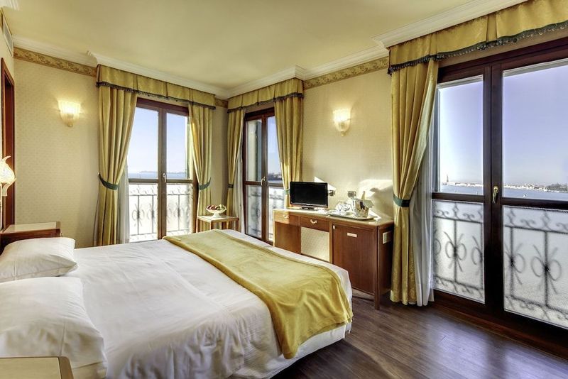 Hotel Panorama - Image 9