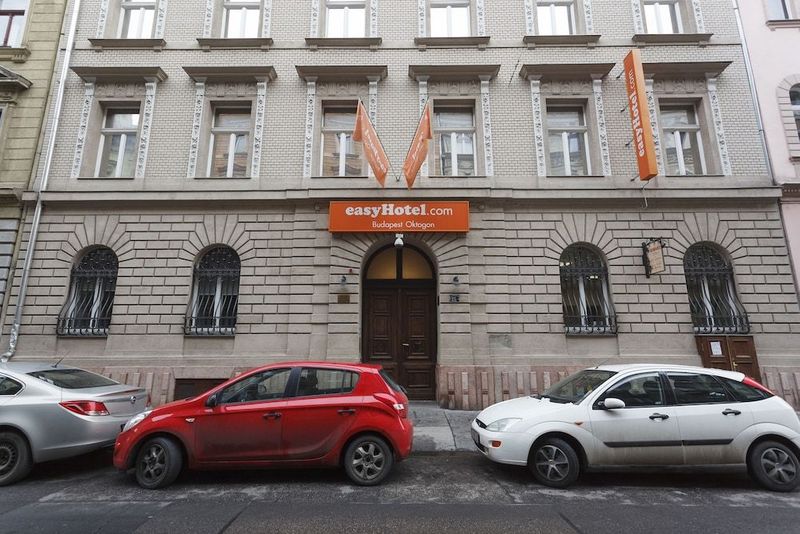 easyHotel Budapest Oktogon - Image 6