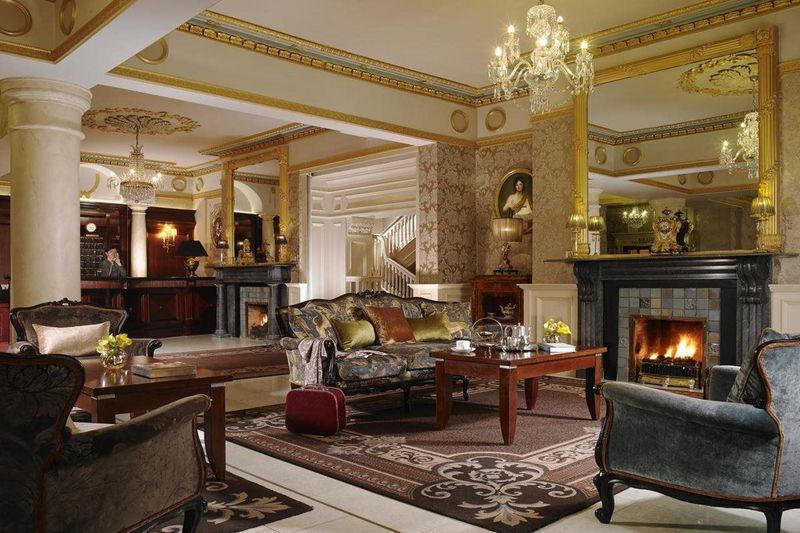 Buswells Hotel - Image 7