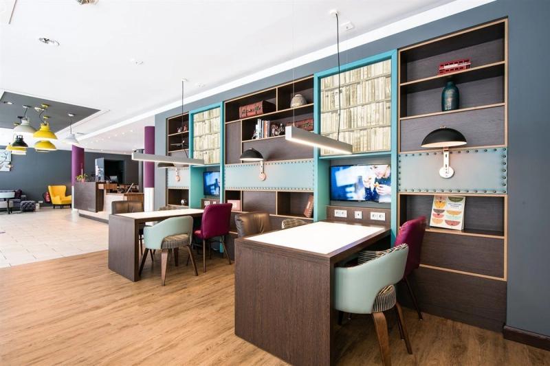 Premier Inn Berlin City Centre Hotel - Image 8