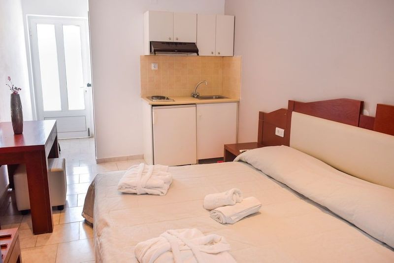 Dias Kavros Hotel - Image 3