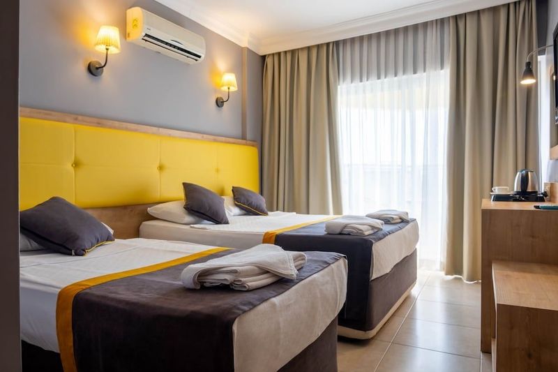 Simply Fine Hotel Alize - Image 9