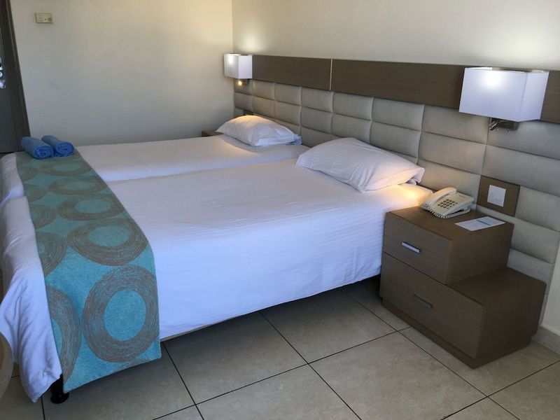 Avanti Hotel - Image 2