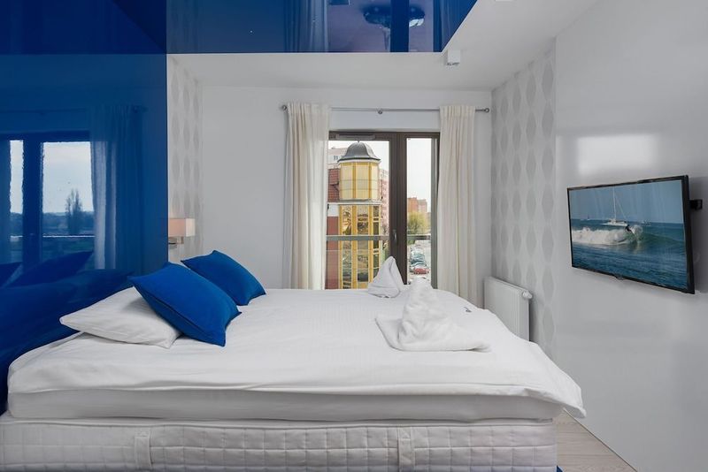 Apartinfo Waterlane Apartments - Image 2