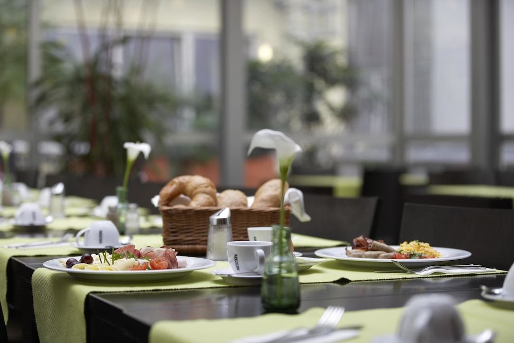 InterCityHotel Wien - Image 5