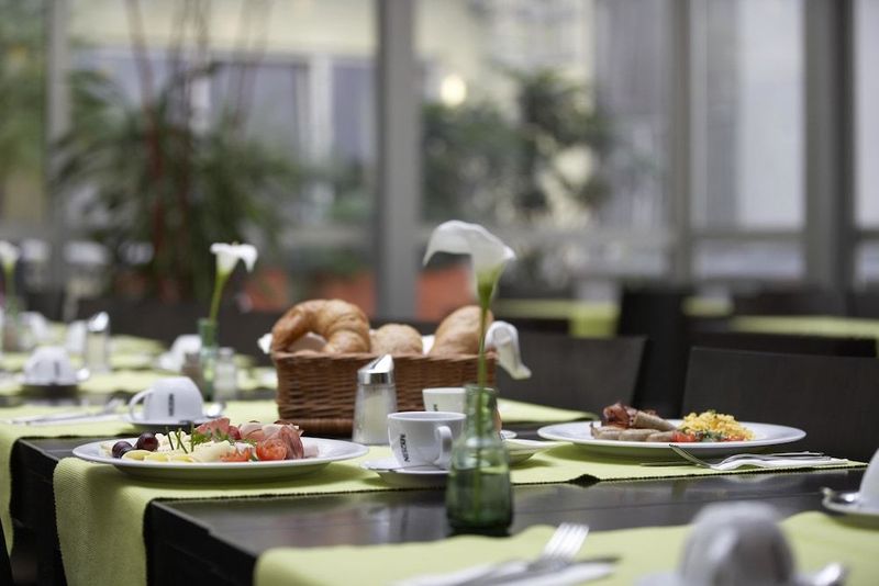 InterCityHotel Wien - Image 5