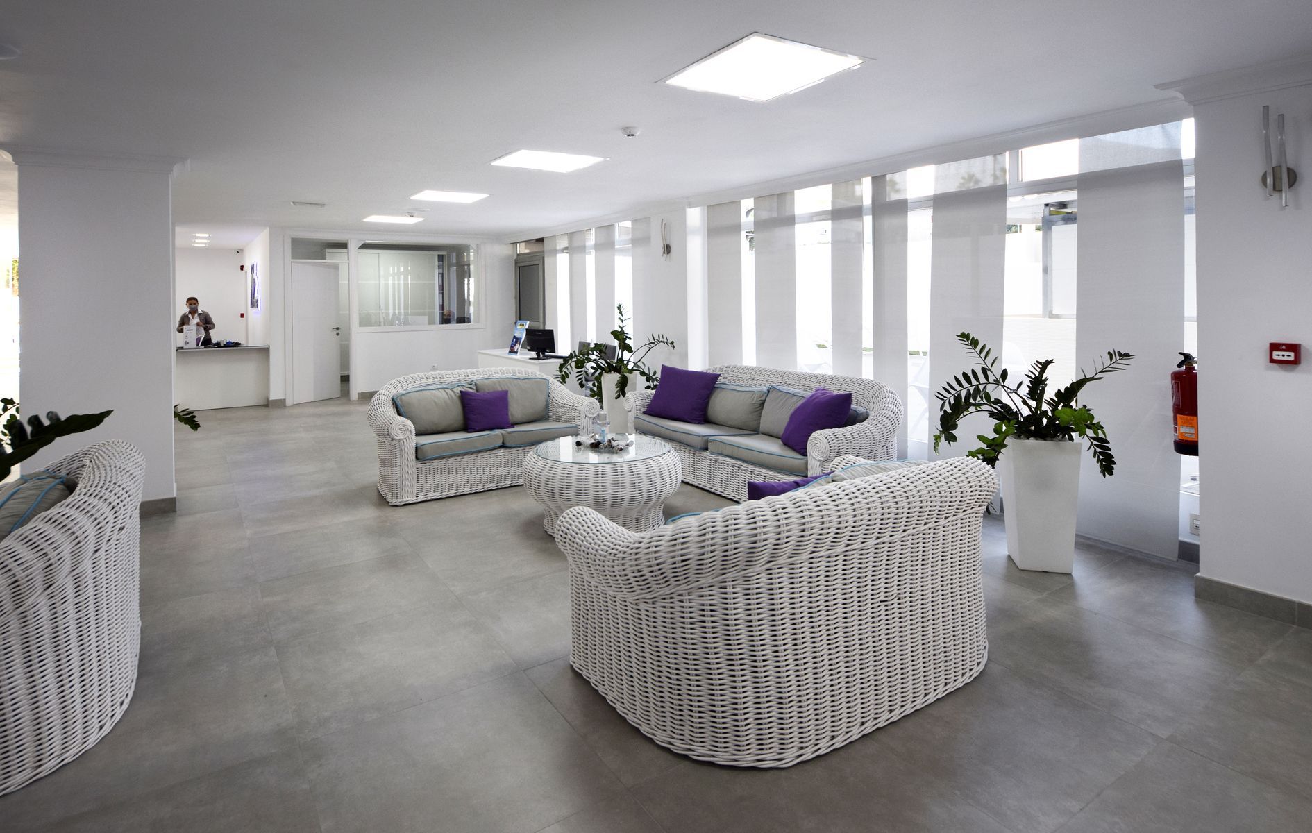 Skyview Hotel - Image 5
