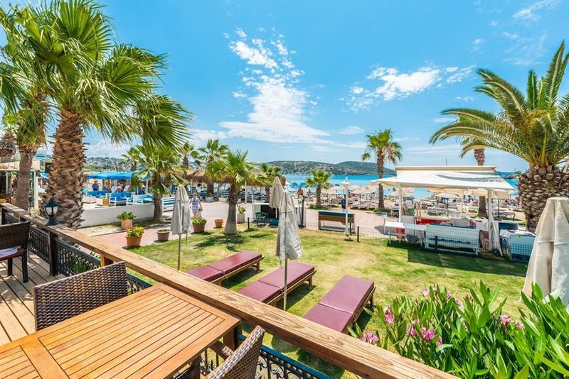 Costa Bitezhan Hotel - Image 2